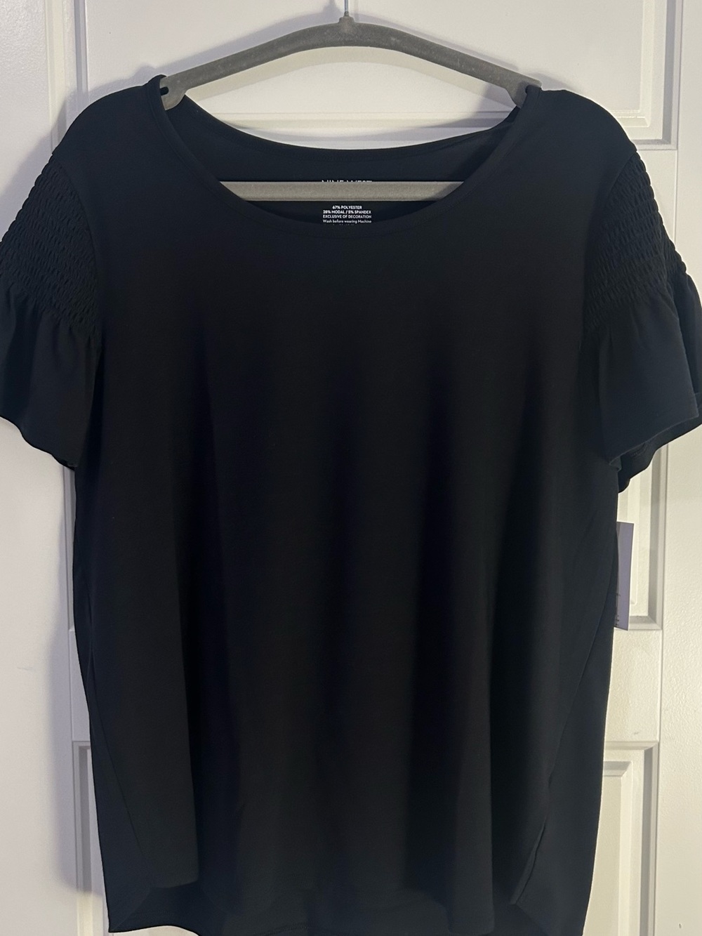 NWT Black Short Sleeve Smocked-Shoulder Women's Top
